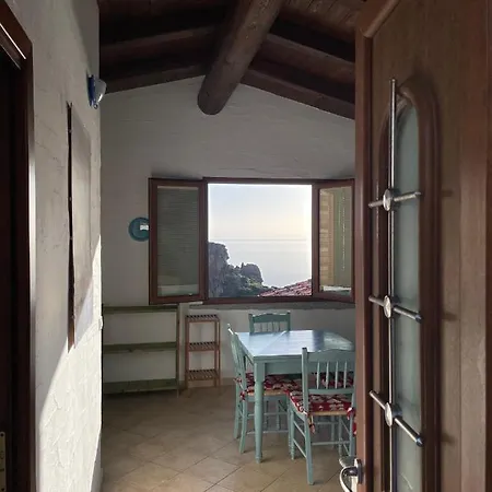 Il Sole Ed Il Mare Tanca Piras *
